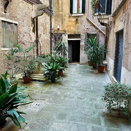 Appartement Campo San Polo Canal View *